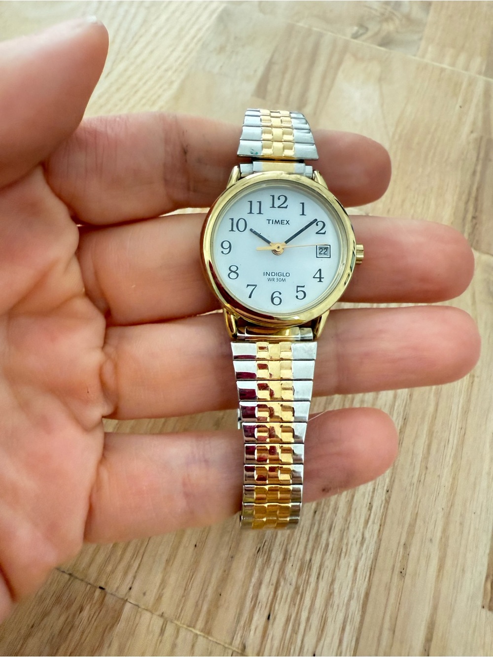 Timex ladies two toned expansion bracelet watch NEW BATTERY